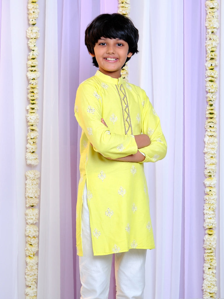 Embroidered Kurta Pyjama SetKURTA SETFREE SPARROW