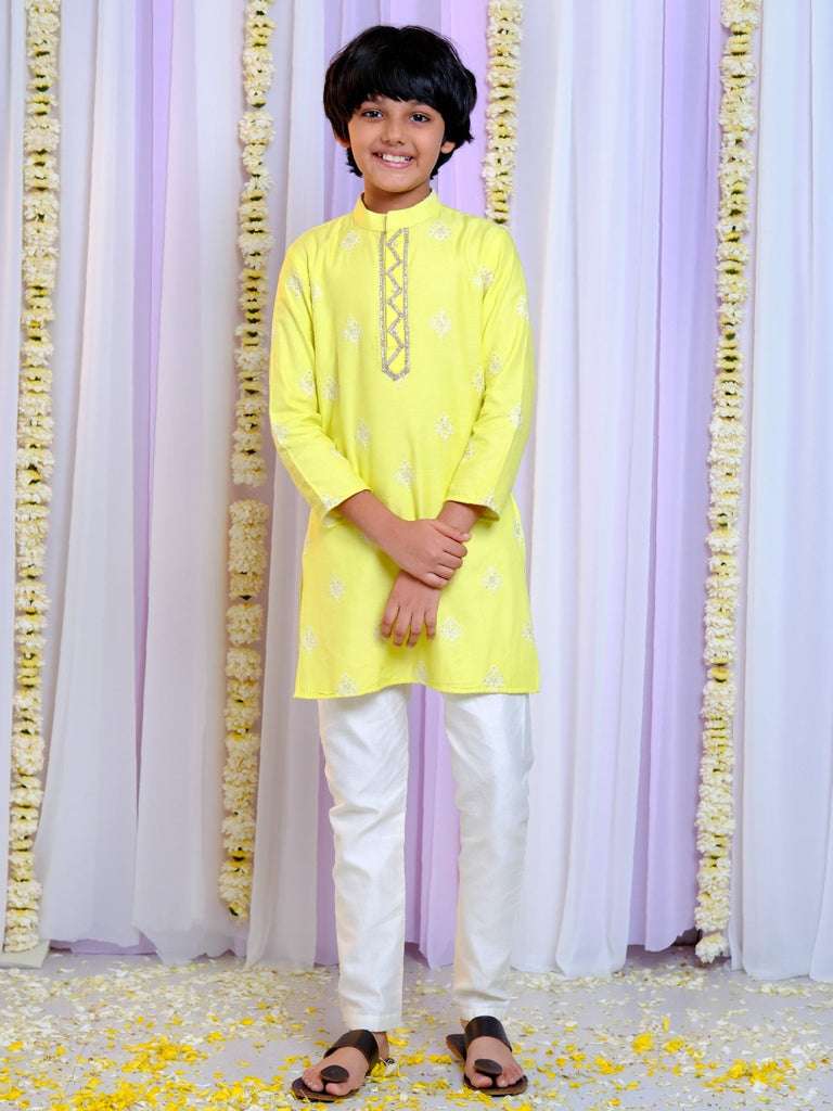 Embroidered Kurta Pyjama SetKURTA SETFREE SPARROW